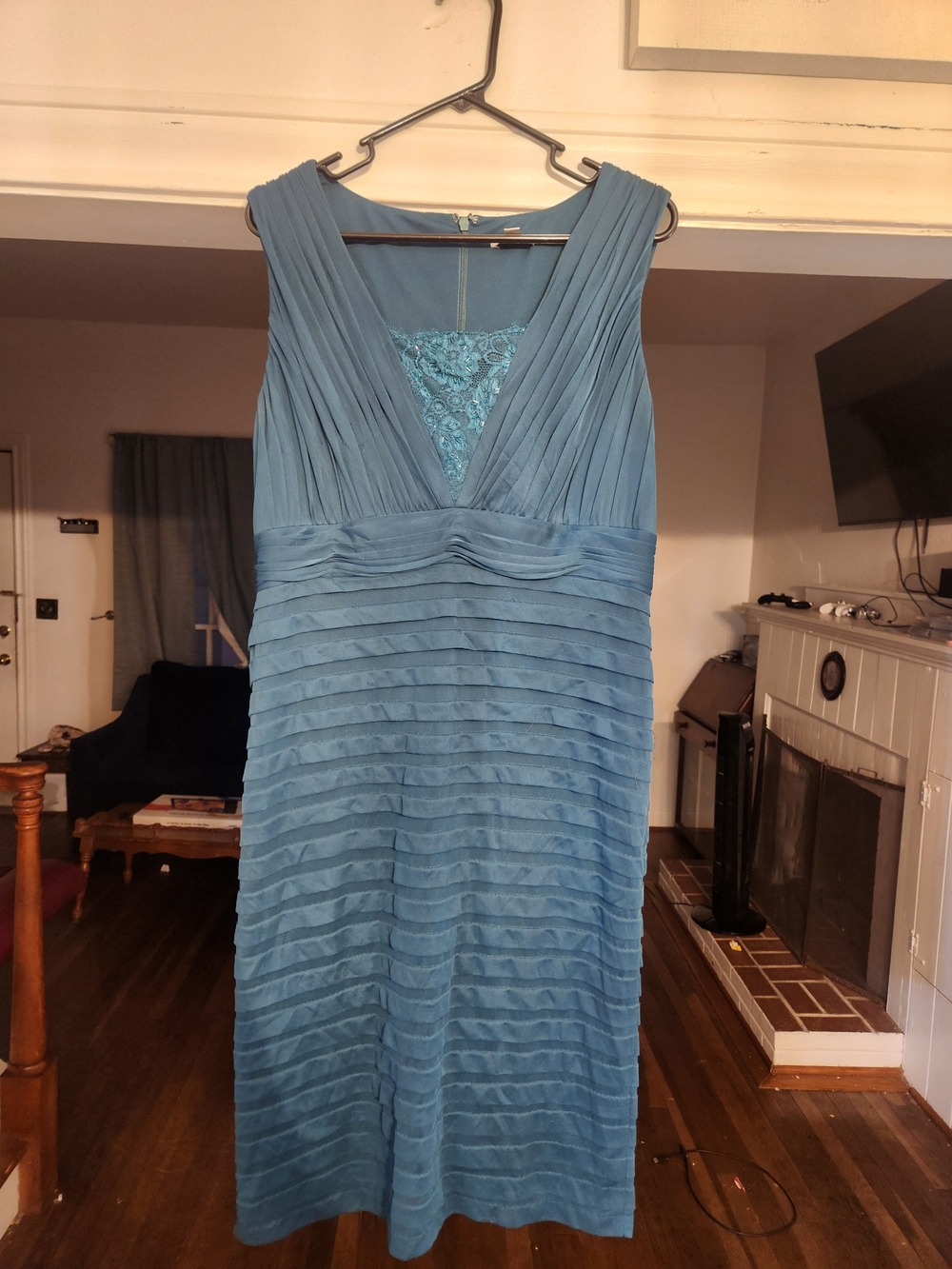 Liliana Teal Sleeveless V-Neck Pleated Midi Dress
